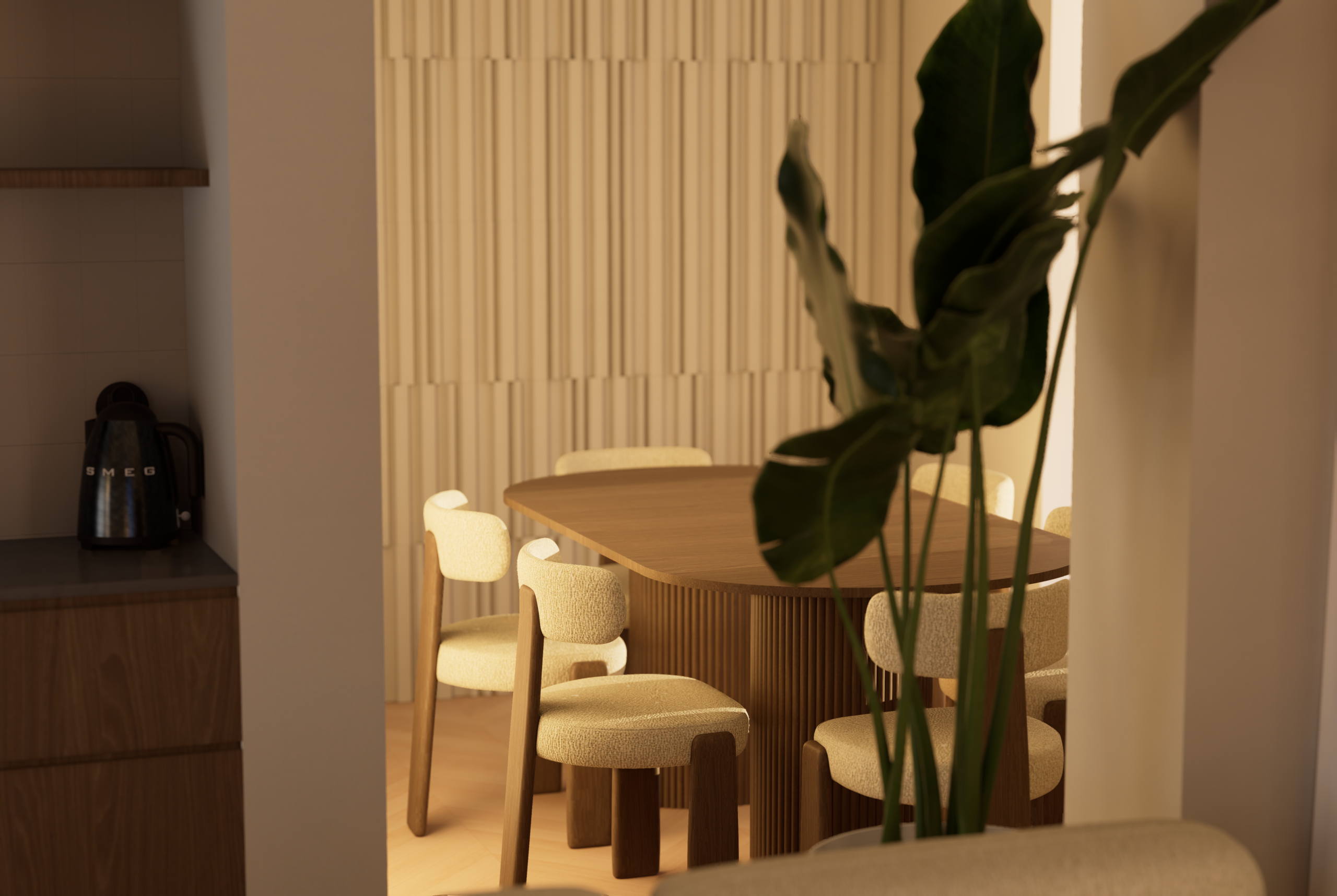 Jasne, przestronne wnętrze salonu z widokiem na las